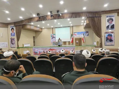 حضور مسئول دفتر نمایندگی ولی فقیه سپاه روح الله در جمع بسیجیان ، مسئولین و پایوران شهرستان زرندیه