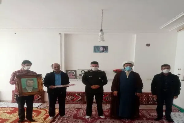 پیشرفت نظام مقدس جمهوری اسلامی ورمز ماندگاری آن را مدیون شهدا و خانواده آنان هستیم