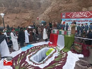 تصاویر/ پیکر شهید گمنام در گلدشت نجف آباد تشییع و خاکسپاری شد