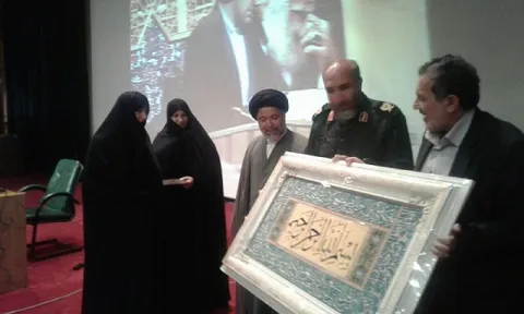 از خانواده شهید شاخص کشوری سال تجلیل شد