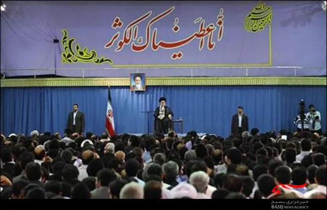 دیدار مداحان بام ایران با ولی امر مسلمین