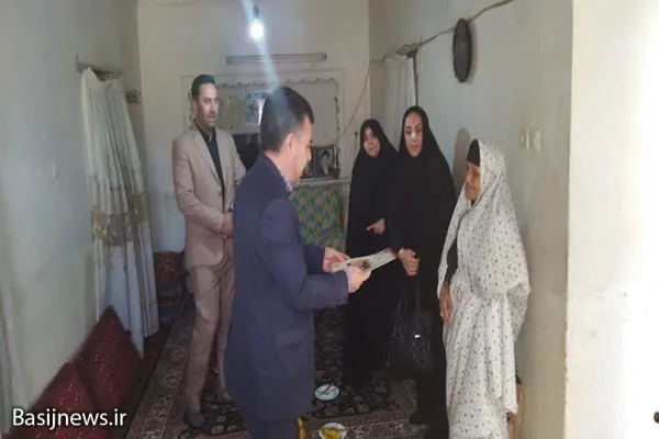 پاسداری از ارزش‌های انقلابی، ادای دین به شهدا است