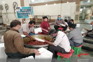 توزیع ۵۰٠۰ پرس غذای گرم بین خانواده های نیازمند حاشیه شهر زاهدان