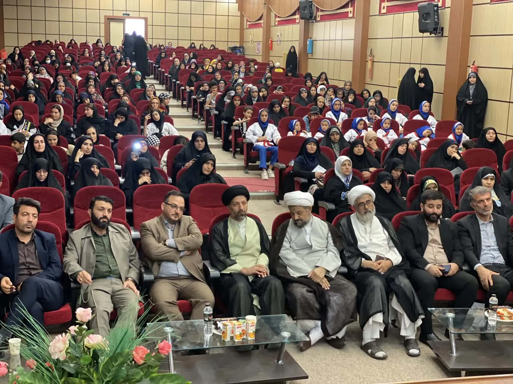 همایش بزرگ حریم ریحانه در رباط کریم