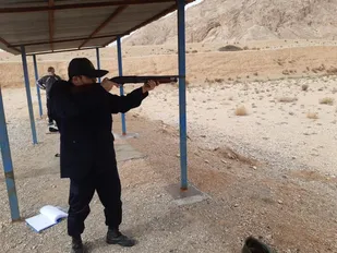 برگزاری میدان تیر کارکنان بسیجی زندان شاهرود