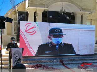شهدا چراغ هدایت هستند و آنها را ملاک وشاخص میدانیم