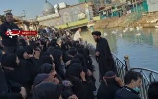 طلبه&zwnj; جهادی که پیرمردها و پیرزن&zwnj;ها را به زیارت اربعین می&zwnj;برد