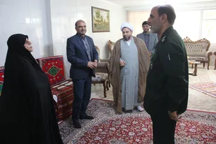 دیدار با خانواده شهید مدافع حرم در بروجن