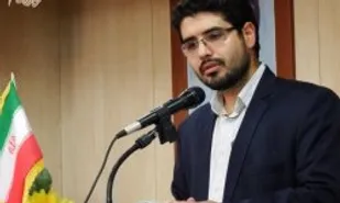 خبرنگار انقلابی همسو با عناصر جبهه حق حرکت می کند