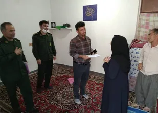 دیدار و بررسی مشکلات معسرین و خانواده های کم بضاعت بسیج