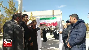 اعزام دانش آموزان دختر به اردوی راهیان نور از راین
