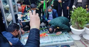 برگزاری میهمانی لاله ها و گل افشانی قبور شهدا