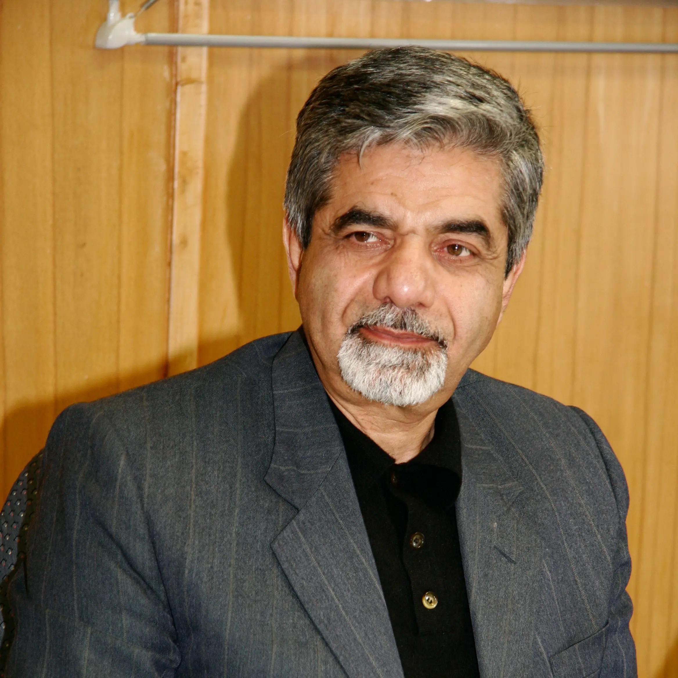 تمجید بر حق علم در ایران و چگونگی آن در فرمایشات اخیر رهبر معظم انقلاب تمجید بر حق علم در ایران و چگونگی آن در فرمایشات اخیر رهبر معظم انقلاب