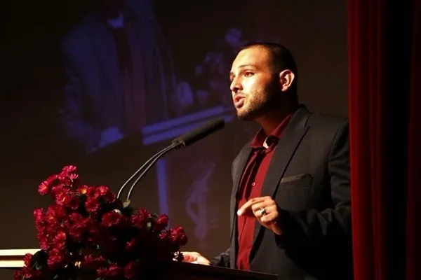 دشمن به دنبال موج سواری و ایجاد آشوب است