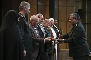 تجلیل از جانشین سپاه نینوا به عنوان خادم الشهداء