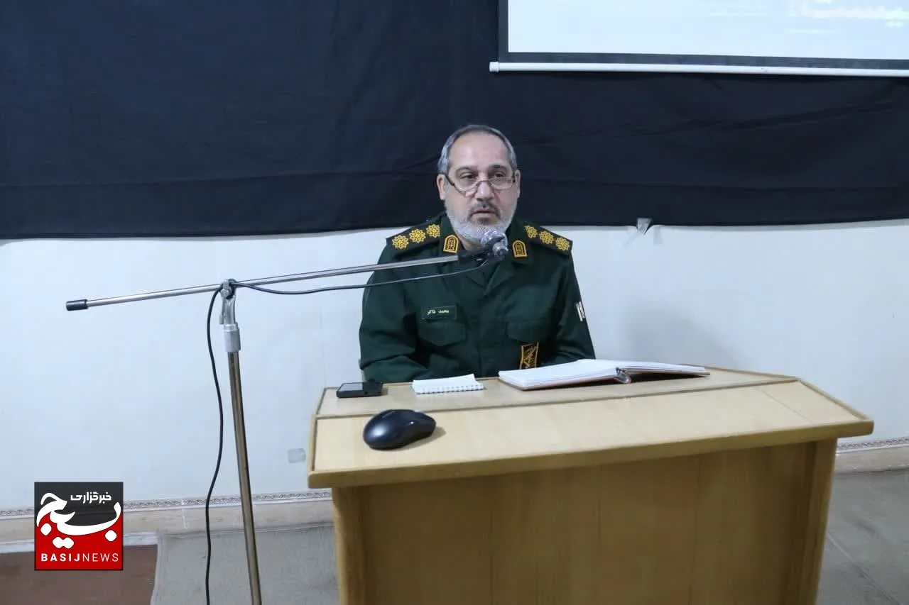 خون شهیدان، ریشه تناور درخت انقلاب را مستحکم‌تر می‌کند