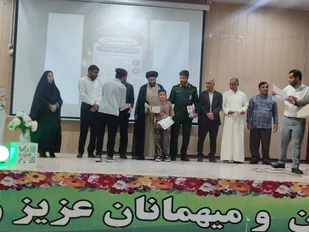 تقدیر وتشکر از حافظان و قاریان قرآن دارالقرآن برالوالدین به مناسبت هفته دفاع مقدس