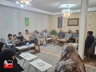 دیدار و دلجویی بسیجیان حوزه و پایگاه‌ شهید صیاد شیرازی از خانواده شهید داود لالو