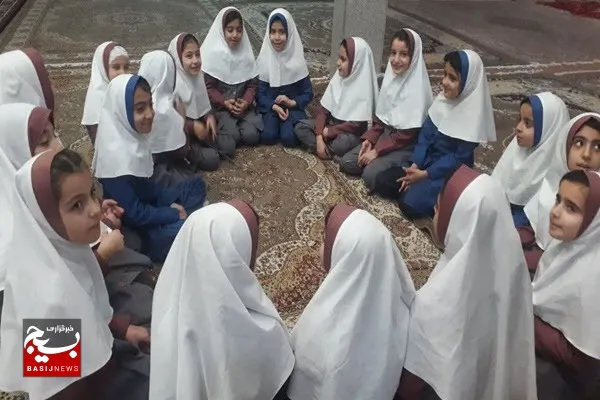 برگزاری ویژه برنامه آمادگی دختران ۹ساله برای جشن بندگی در پایگاه زکیه صالح آباد