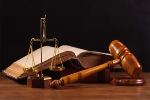 اقتصاد و حقوق مفهومی قرین به یکدیگر
