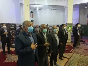 بايد سبك زندگي شهدا را الگوي خود قراردهيم