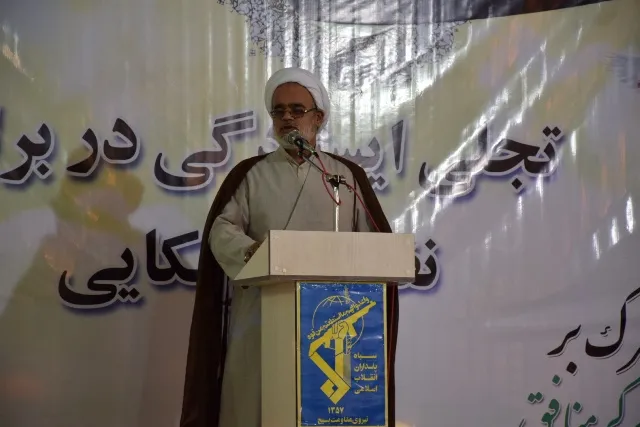 پشت پرده هر فتنه‌ای در بین امت اسلامی آمریکا و اسرائیل قرار دارد