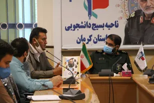 سپاه فدایی مردم ، انقلاب اسلامی و امام است