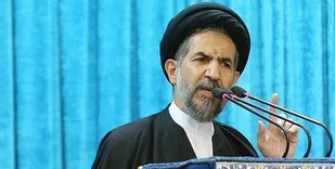 شایسته&zwnj;سالاری در انتصاب&zwnj;ها موجب تحول می&zwnj;شود/ جای وام&zwnj;های بانکی بدون بهره خالی است