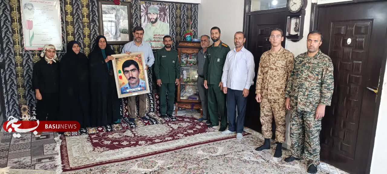 دیدار با خانواده معظم شهید رهام رحیمی در لردگان
