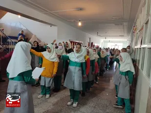 صبحگاه و نواختن زنگ مقاومت و پیاده روی در وردنجان