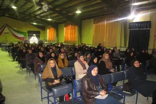 برگزاری کارگاه آموزش خانواده در مدارس همدان