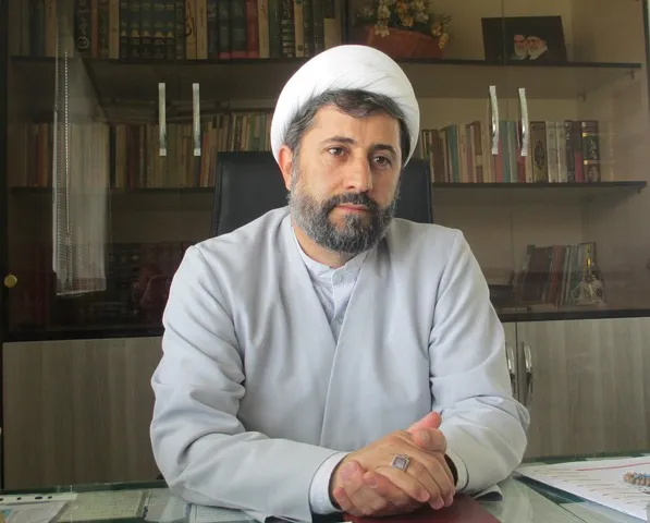 امروز شفابخش جامعه ما انقلابی عمل کردن در تمام زمینه‌هاست