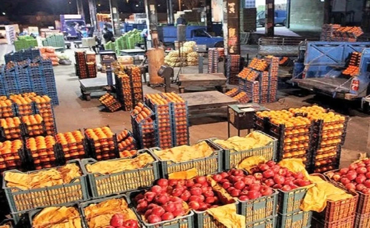 میدان میوه و تره بار یاسوج همچنان سرگردان/ بازاری رها شده و میوه هایی با فاکتور شیراز