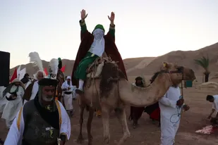 شعر/او سرآمد درنبرد و باعث روز&nbsp; غدیر