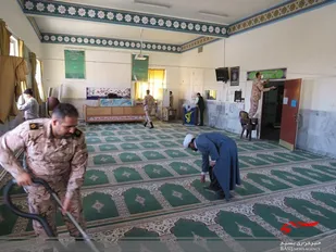 غبار روبی نمازخانه سپاه ناحیه خوانسار به مناسبت هفته نکوداشت نماز