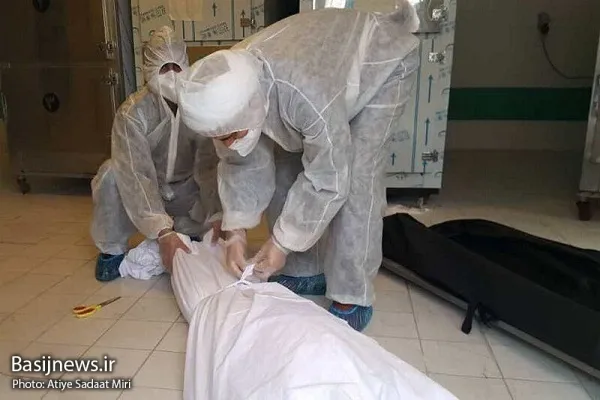 ۱۰۰ طلبه جهادگر در آرامستان زاهدان فعالیت دارند
