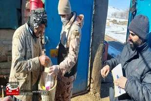 خدمات&zwnj;رسانی کلینیک سیار دامپزشکی و دامپروری سپاه در روستاهای ملایر