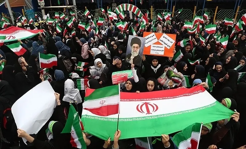 ملت ایران با حضور در راهپیمایی ۲۲ بهمن راه بر نفوذ دشمن خواهد بست