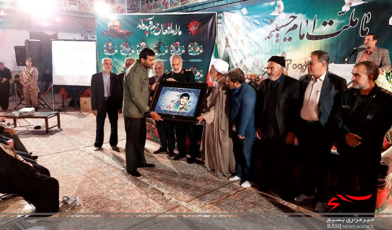 آیین گرامیداشت ۳۰۰ شهید بخش مرکزی قم برگزار شد