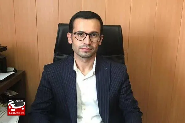 شهید دکتر مصطفی چمران الگوی استاد تراز انقلاب اسلامی و اسوه علم و اخلاق است.