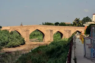 پل تاریخی آق قلا یادگاری از دوره صفویه