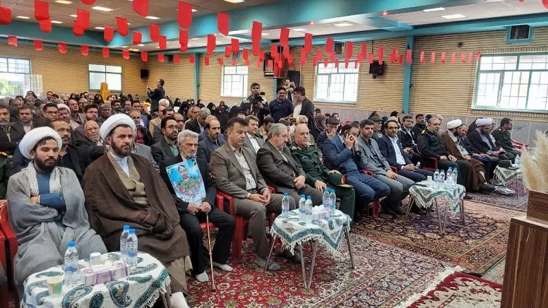 اجلاس بزرگداشت ۹۱۳شهید شهرستان لنجان
