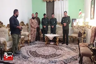 با حضور فرمانده سپاه سلمان استان از خانواده شهید گلدوی دیدار شد