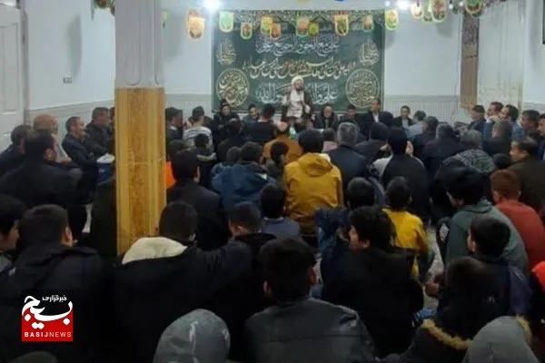 پیشکسوتان با جهاد تبیین وقایع انقلاب را برای جوانان بیان کنند
