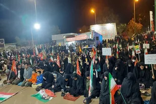 اجتماع مردم ولایتمدار و انقلابی شهرستان تویسرکان