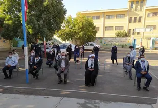 کمرنگ کردن ارزش ها از اهداف دشمنان است