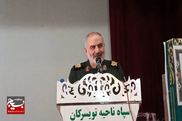 امروز به خاطر اقتدار نظام اسلامی، در حیاط خلوت آمریکا خیمه زده‌ایم