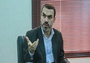 توجیه حقوق نجومی مسئولان ظلم به مردم است