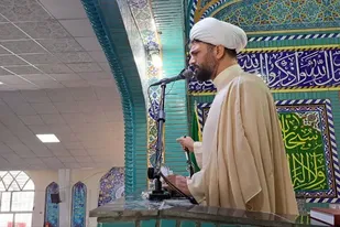 اگر می&zwnj;خواهیم در عرصه&zwnj;های بین المللی خوش بدرخشیم باید عزتمندانه حرکت کنیم