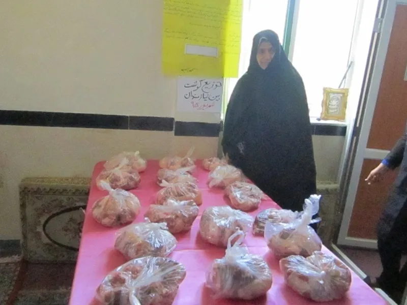 توزیع 20 کیلوگرم گوشت گرم بین نیازمندان کوی فرهنگیان همدان